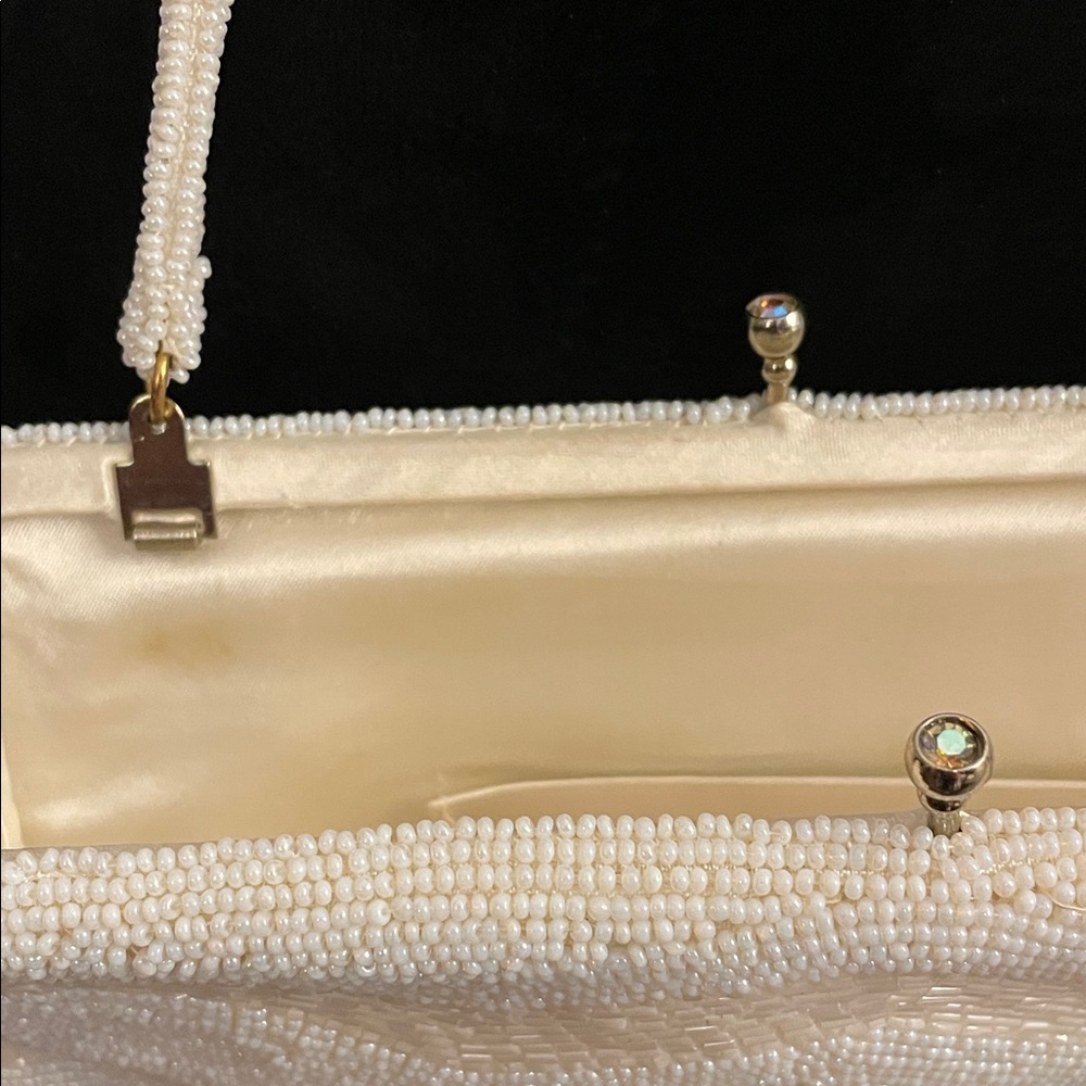 Chic Ivory Beaded Wristlet - Picture 5 of 8
